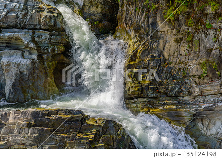 北海道 芦別川 の三段滝 135124198