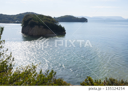 香川県小豆島の美しいエンジェルロード 香川県小豆島の美しいエンジェルロード 135124254