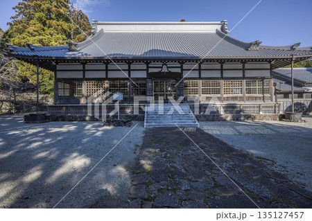 朝熊岳金剛證寺(1月)　開山堂 135127457