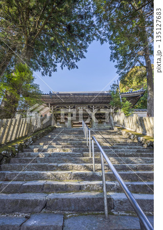 朝熊岳金剛證寺(1月)　仁王門への階段 135127683