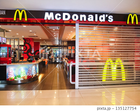 マクドナルド　プラザ・ガーニー店　マレーシアのペナン島 135127754