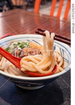 ヌードル 拉麺 麺 135128284