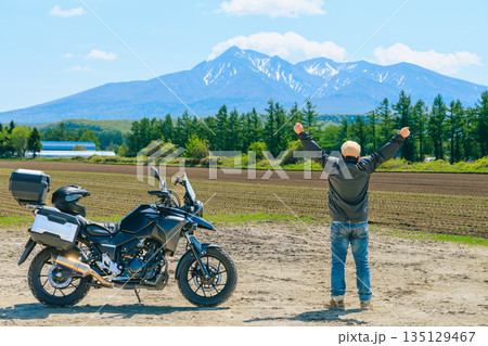 北海道の斜里岳とバイク 135129467