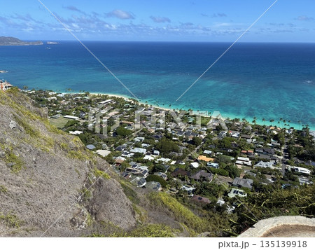 ハワイのラニカイ・ピルボックス・トレイルからの風景 ハワイのラニカイ・ピルボックス・トレイルからの風景 135139918