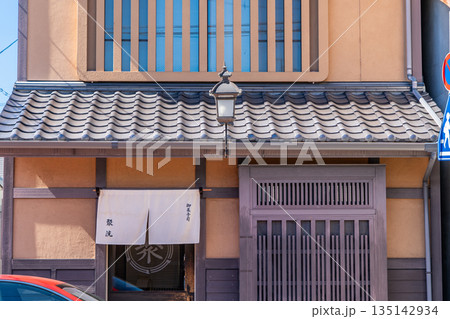 老舗　京御菓子司　聚洸（じゅこう）　和菓子屋　京都市上京区筋違橋町（大宮通） 135142934
