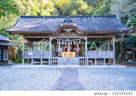 鳴無神社の社殿（須崎市） 135145243