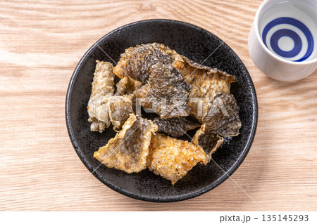 鮭皮チップ 鮭皮チップ 135145293