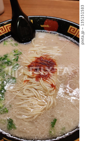 Steaming Hot Bowl of Traditional Japanese Ramen 135151583