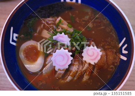 Steaming Hot Bowl of Traditional Japanese Ramen 135151585