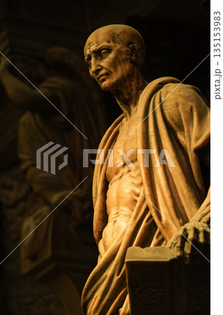 イタリア_ミラノ大聖堂 135153983