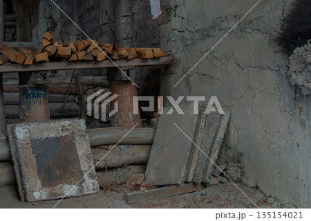 滋賀県甲賀市の焼き物の町信楽町に唯一残る登り窯を撮影 135154021