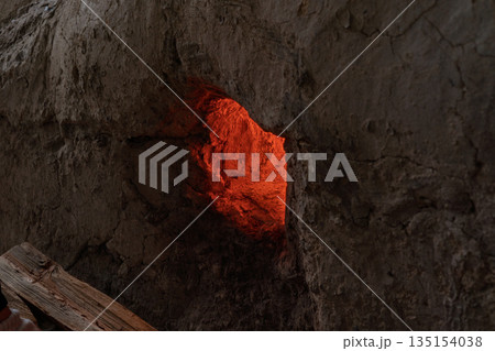 滋賀県甲賀市の焼き物の町信楽町に唯一残る登り窯を撮影 135154038