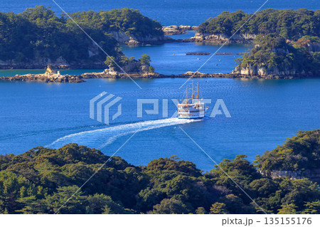 長崎県佐世保市　展海峰展望台からの九十九島の島々の眺望 135155176