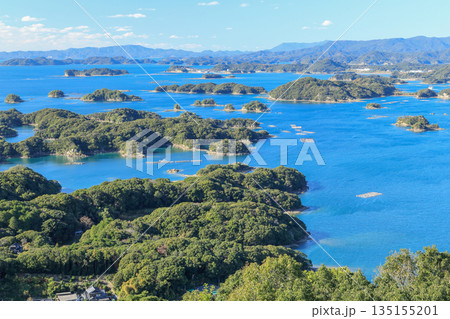 長崎県佐世保市 展海峰展望台からの九十九島の島々の眺望 長崎県佐世保市 展海峰展望台からの九十九島の島々の眺望 135155201