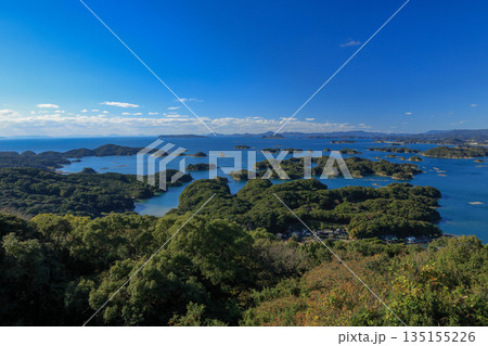 長崎県佐世保市　展海峰展望台からの九十九島の島々の眺望 135155226