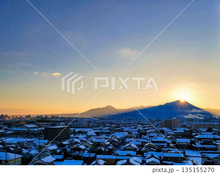 夕日に染まる大山 夕日に染まる大山 135155270