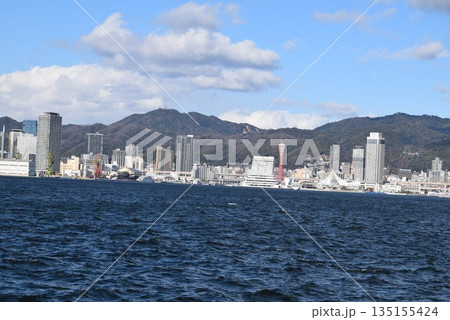 2026年1月8日　神戸港 135155424