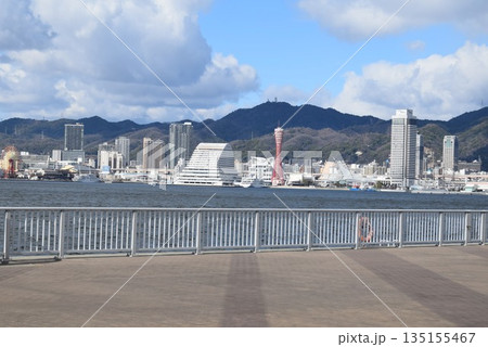 2026年1月8日　神戸港 135155467