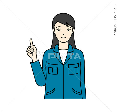 不安な表情で注意を促す作業服姿の女性 135156486