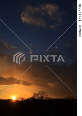 沈む夕日 沈む夕日 135157740