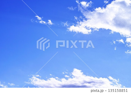 青空と雲イメージ 135158851