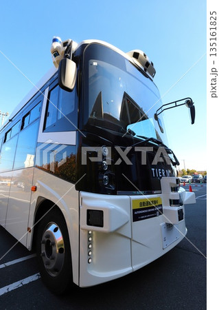 自動運転バス 自動運転バス 135161825