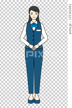 正面で手を組み丁寧にお辞儀や挨拶をする受付の女性 135162061