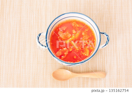 フリーズドライの洋風トマトスープ 135162754
