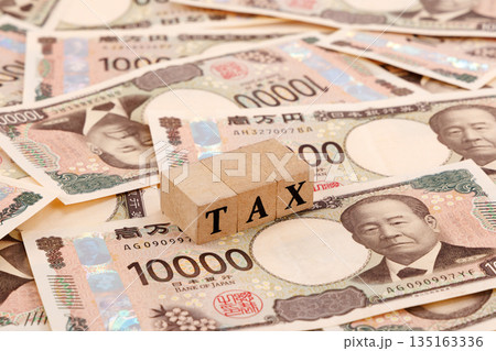 TAX 税金 一万円札 135163336