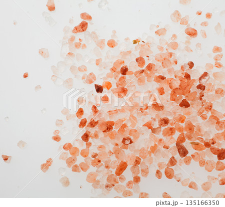 岩塩　白バック 135166350