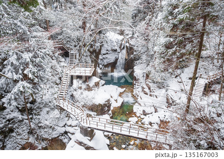 夕森渓谷（冬）：竜神の滝 135167003