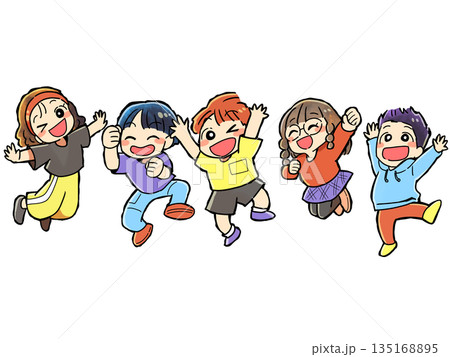 飛び跳ねる子供達 135168895