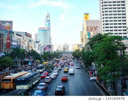 サイアム・スクエア付近を散策　タイのバンコク 135169476