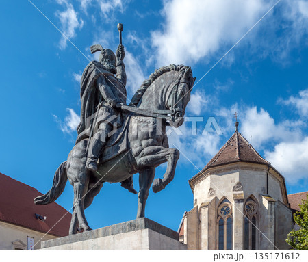 Bronze Equestrian Statue of Michael the Brave in Alba Iulia Bronze Equestrian Statue of Michael the Brave in Alba Iulia 135171612