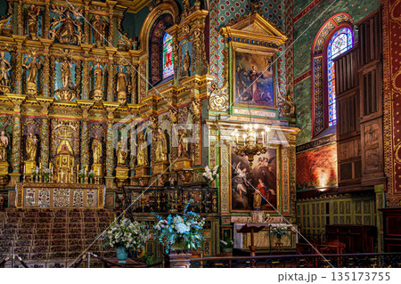 Interior of St Jean Baptiste church in Saint Jean de Luz in Fran 135173755