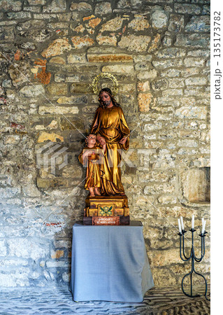 Interior of the Romanesque Holy Mary Church, Iglesia de Santa Ma Interior of the Romanesque Holy Mary Church, Iglesia de Santa Ma 135173782