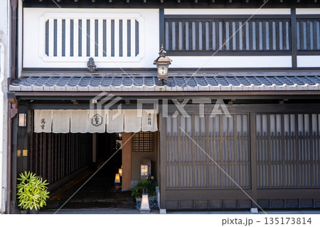 日本料理　京料理　萬重　本店（京文化の西陣にて美味を極める）　京都市西京区大宮通今出川上ル 135173814