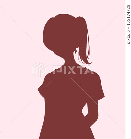 ポニーテールの女性　シルエット 135174728