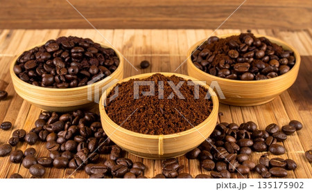 Brown coffee beans with smoke illustration. 135175902