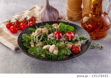 Green salad with canned tuna Green salad with canned tuna 135178433