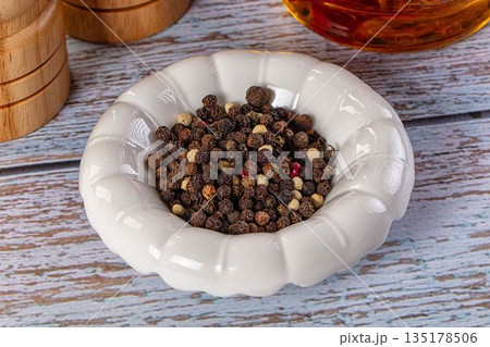 Aroma seasoning pepper corn mix 135178506