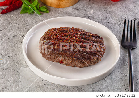 Hot Grilled beef burger cutlet Hot Grilled beef burger cutlet 135178512