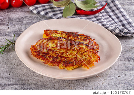Fried crispy golden potato draniki Fried crispy golden potato draniki 135178767