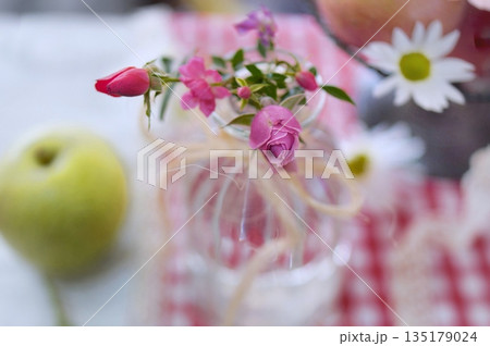りんごと薔薇 りんごと薔薇 135179024