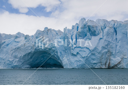Perito Moreno Glacier, Los Glaciares National Park, Santa Cruz Province, Patagonia Argentina. Perito Moreno Glacier, Los Glaciares National Park, Santa Cruz Province, Patagonia Argentina. 135182160