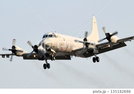 P-3 C(航空機) P-3 C(航空機) 135182698