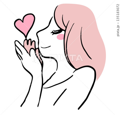 両手でハートにキスする女性の手書きイラスト 両手でハートにキスする女性の手書きイラスト 135183072