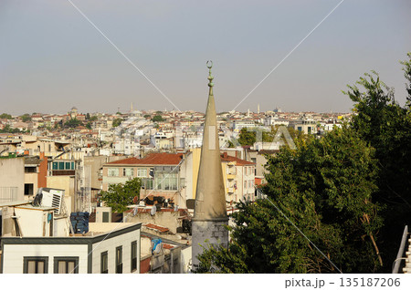 roofs of houses in district in Istanbul 135187206