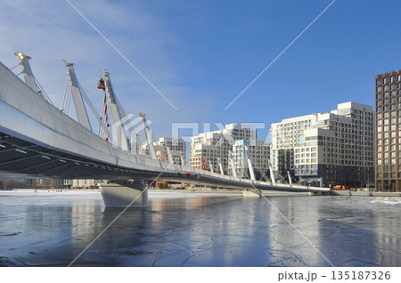 bicycle and pedestrian bridge over Nagatinsky backwater in Moscow bicycle and pedestrian bridge over Nagatinsky backwater in Moscow 135187326