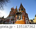 view of the domes of St. Basil's Cathedral in Moscow 135187362